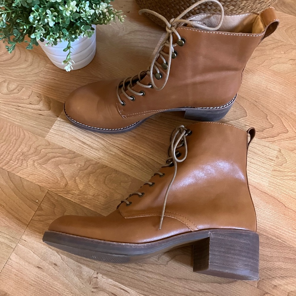 Like New Madewell Patti Laceup boots